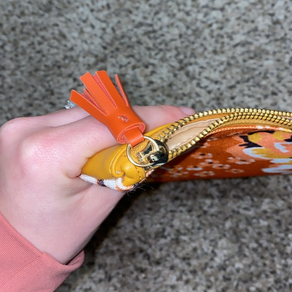 🐛Rachel Pally Orange Floral Clutch! - Picture 6 of 11